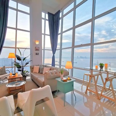 Maritime Suites Holiday Rental George Town Eksteriør billede