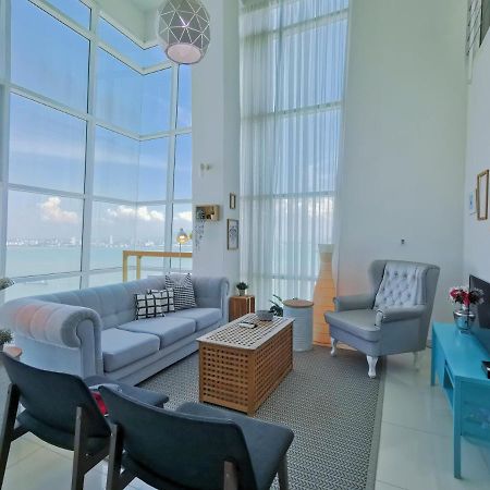 Maritime Suites Holiday Rental George Town Eksteriør billede