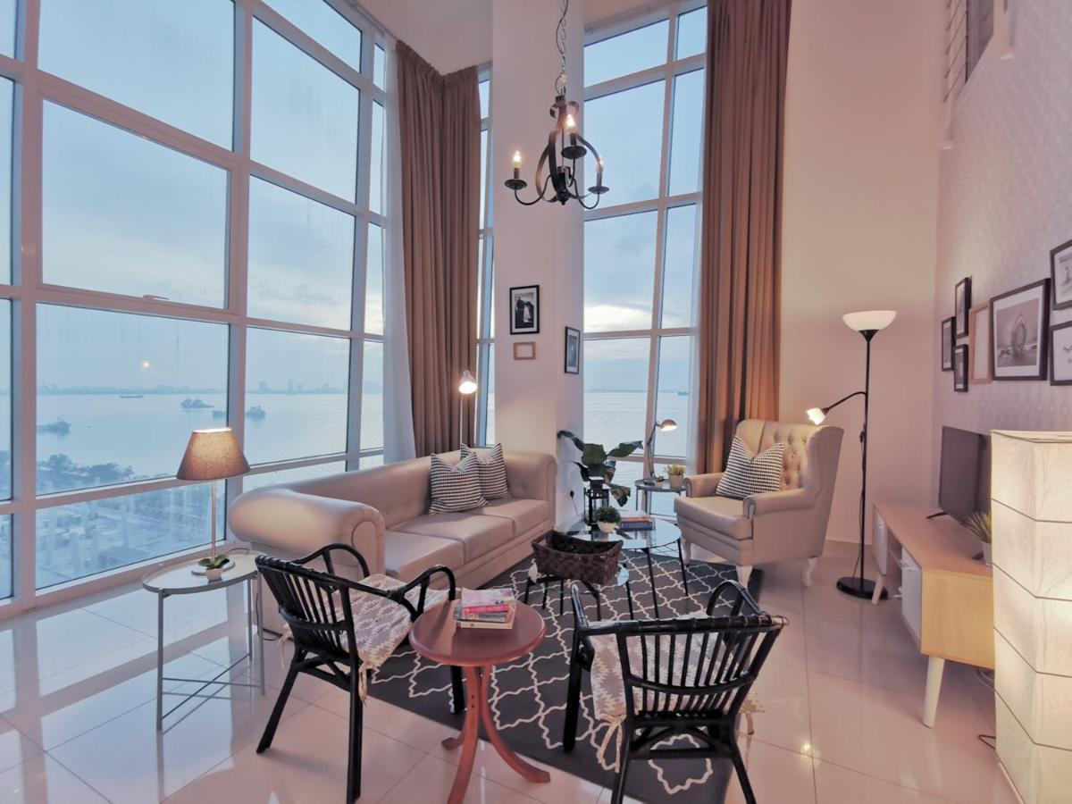 Maritime Suites Holiday Rental George Town Eksteriør billede