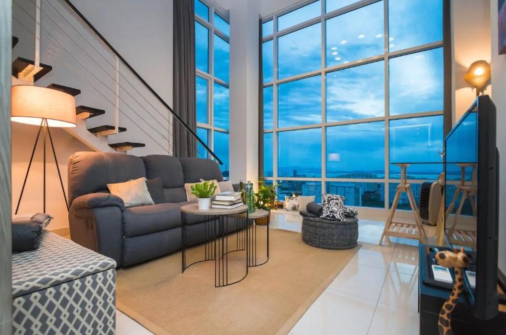 Maritime Suites Holiday Rental George Town Eksteriør billede